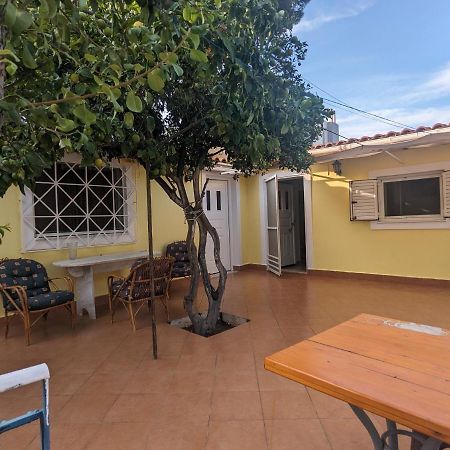 Λευτέρης Villa Isthmia Exterior photo